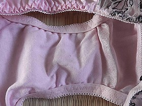 投稿/息子の嫁（28歳）の汚れたパンツ　サンプル画像03